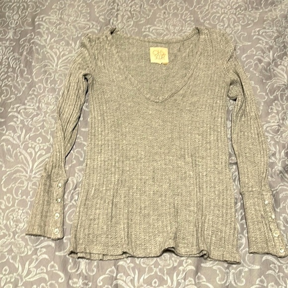CHASER V neck top Detail sleeve S - Picture 1 of 3